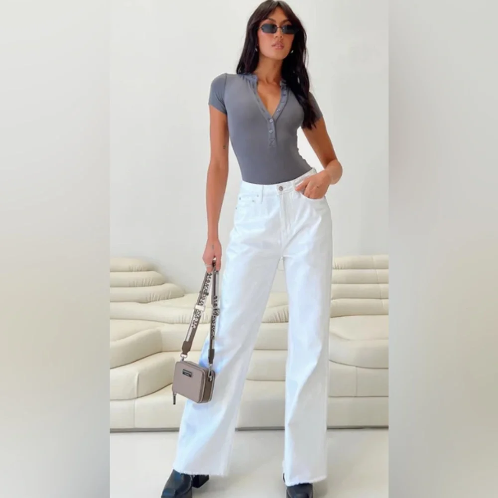 Princess Polly Carey Denim High Waist White Jeans | New without Tags - Picture 2 of 13